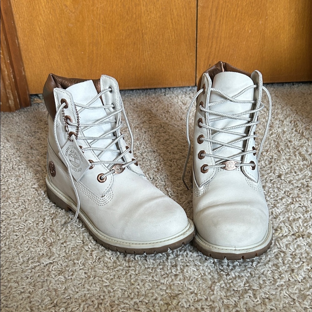 Timberland Women's Lace Up Boots - White and Rose Gold